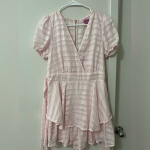 Francesca’s light pink romper, size S